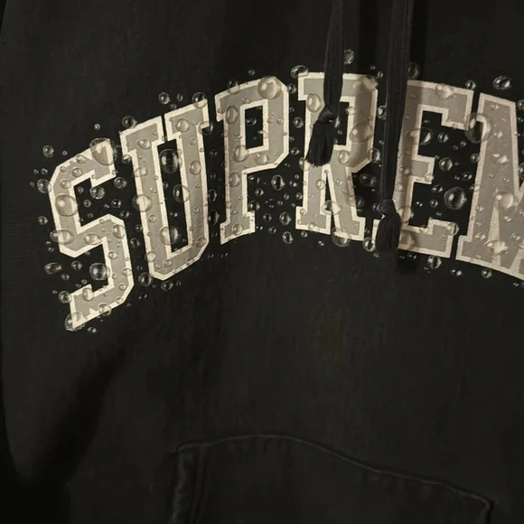Rare supreme rain 3 D appliqué drop hoodie - Picture 2 of 6